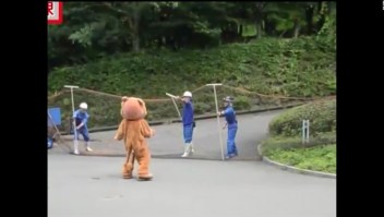 Japón: Simulacro de ataque felino en el zoo