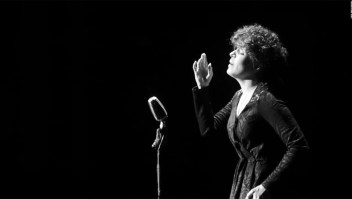 "Piaf, voz y delirio", el arte como forma de salvación
