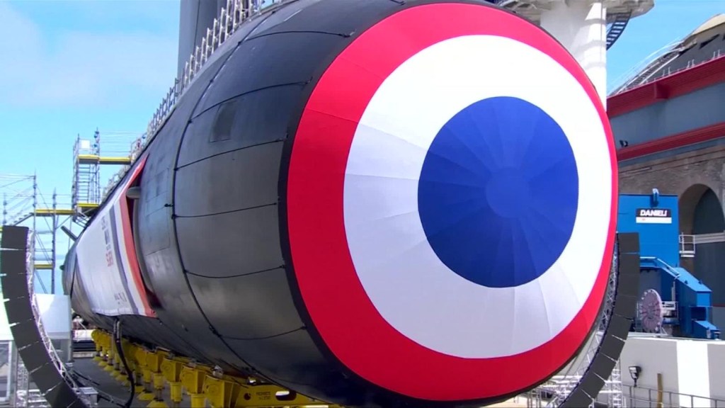 Francia presenta nuevo submarino nuclear