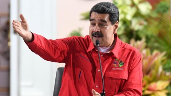Maduro asegura que Márquez y Santrich son líderes de paz