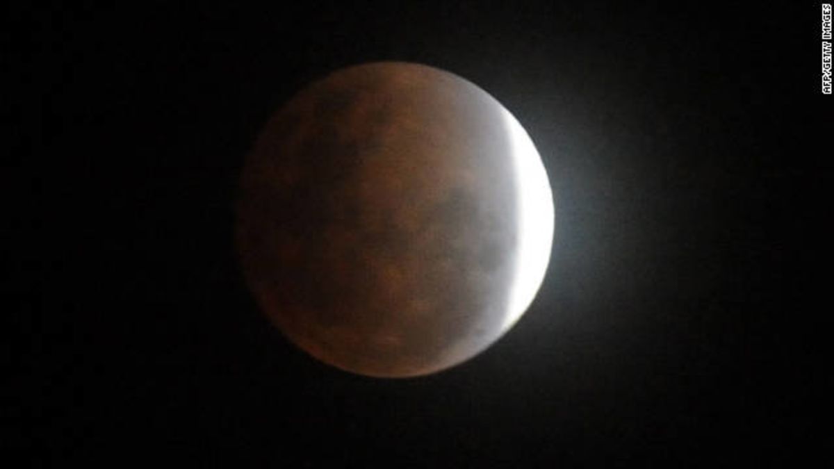 Así se vio el eclipse lunar parcial CNN