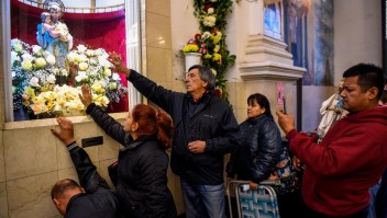 Argentinos piden trabajo a San Cayetano