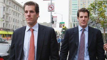 Breves económicas: Gemelos Winklevoss, ¿de enemigos a amigos de Facebook?