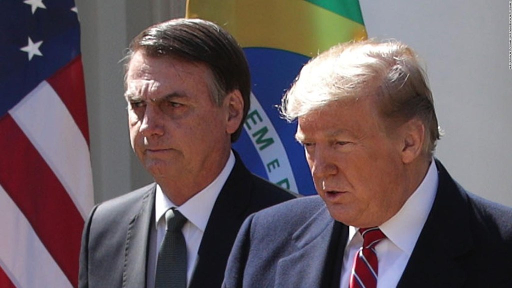 Trump respalda a Bolsonaro en plena crisis por el Amazonas
