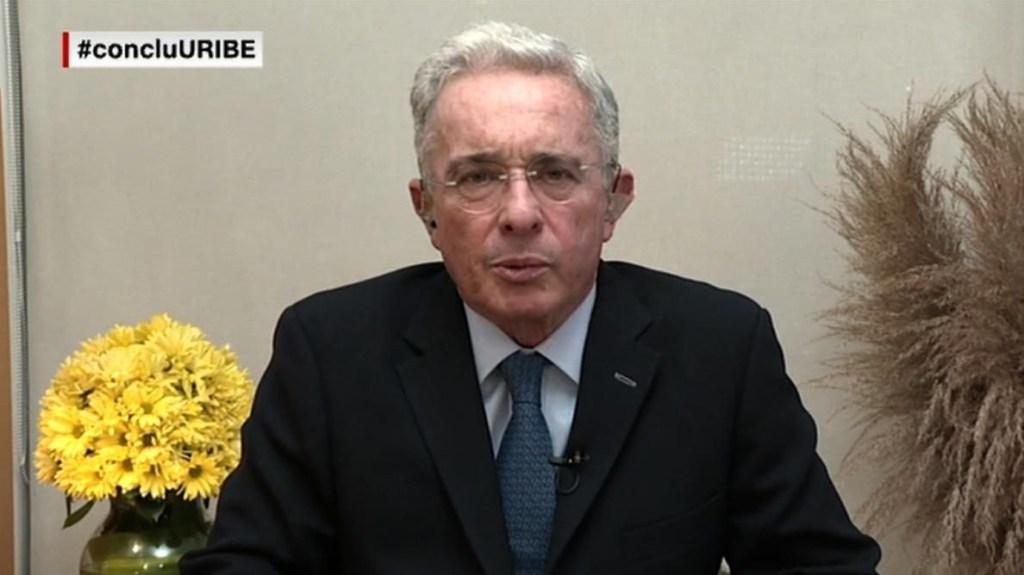 Álvaro Uribe señala que no hubo proceso de paz