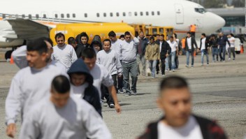 Breves económicas: buscan frenar deportaciones bajo condiciones médicas