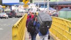 Ecuador permite a venezolanos con visados cruzar su frontera