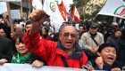 Los peruanos reaccionan a la postura del presidente Vizcarra