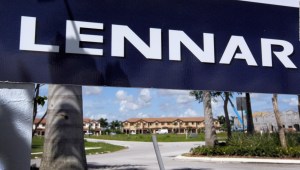 Compañía con sede en Miami se beneficia de la caída de los precios de viviendas