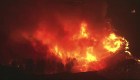 California lucha contra devastadores incendios