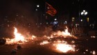 Tercera noche de violencia en Cataluña