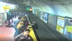 Empujan a mujer a las vías del metro de Buenos Aires