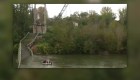 Adolescente muere tras colapso de un puente en Francia
