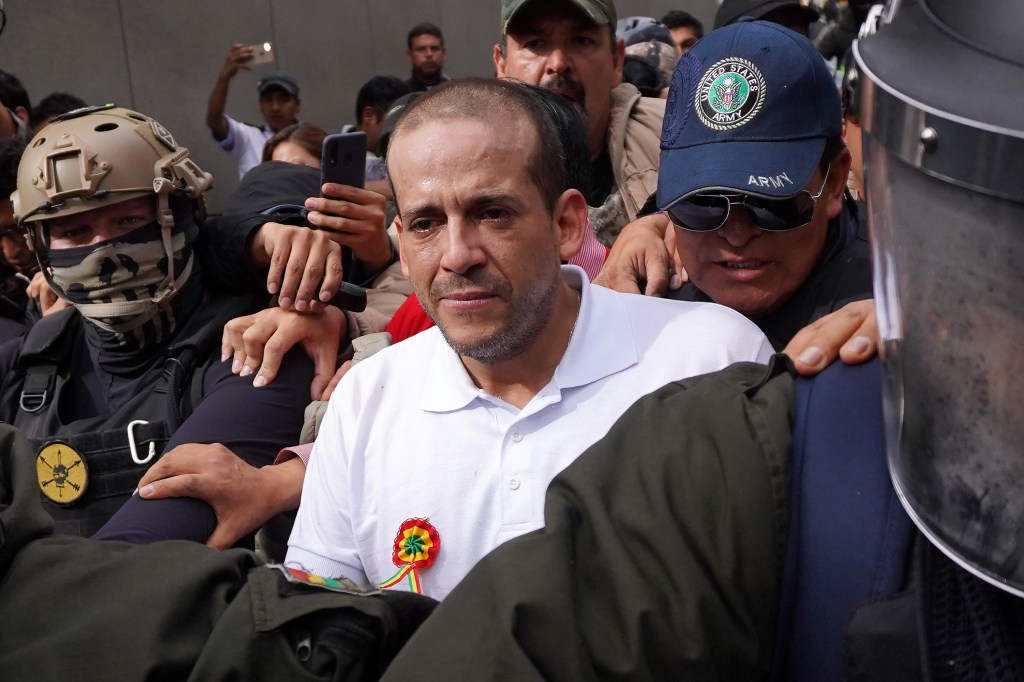 Luis Fernando Camacho recibirá tratamiento médico en la cárcel
