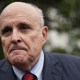 Giuliani intenta desacreditar el proceso contra Trump
