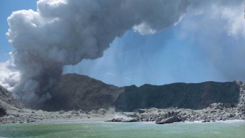 Erupción del volcán en Nueva Zelandia