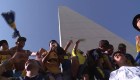 Hinchas del Boca Juniors festejan su día en Buenos Aires