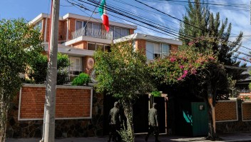 Rodrigo Salazar: personal armado alrededor de una embajada es tener armas dispuestas contra territorio nacional
