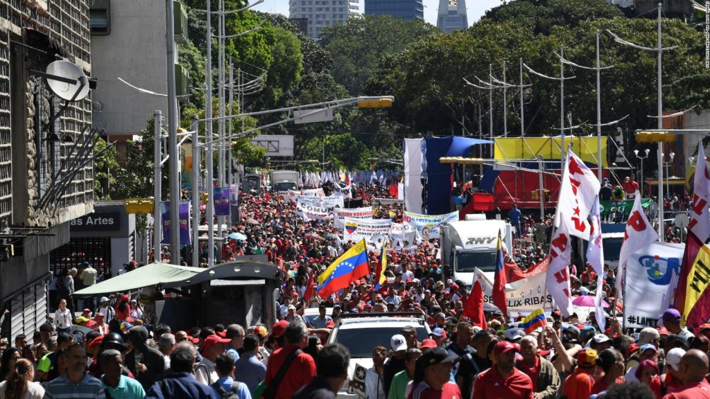 Venezuela: Guaidó decidió postergar la marcha convocada para este martes