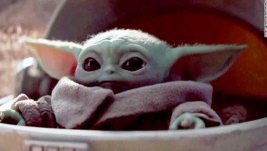Baby Yoda En Realidad No Es Un Yoda Bebe Dice Jon Favreau Cnn