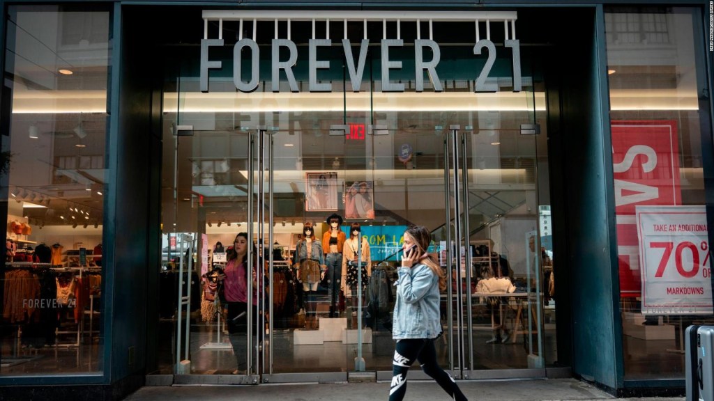 Forever 21 planea vender activos después de su bancarrota