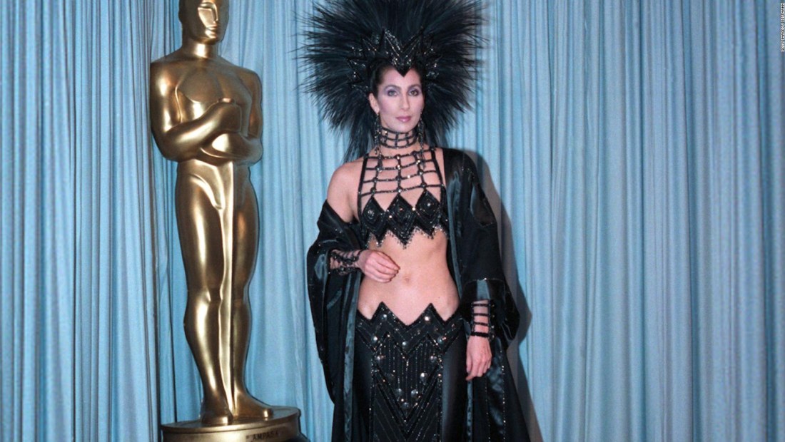 El vestido de Cher que robó la atención en los Oscar