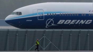 ¿Cómo sigue sobreviviendo Boeing?