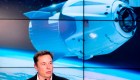 El primer viaje turístico de SpaceX ya tiene fecha