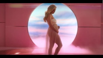 Katy Perry confirma que está embarazada