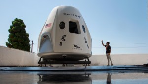 SpaceX llevará turistas a la Estación Espacial Internacional