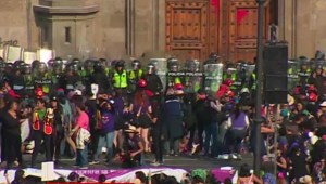 Desmanes en México durante la marcha del Día Internacional de la Mujer