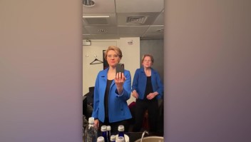 La senadora Elizabeth Warren se unió al #FlipTheSwitch