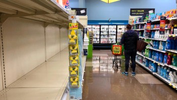 Walmart y Publix modifican sus horarios ante el virus