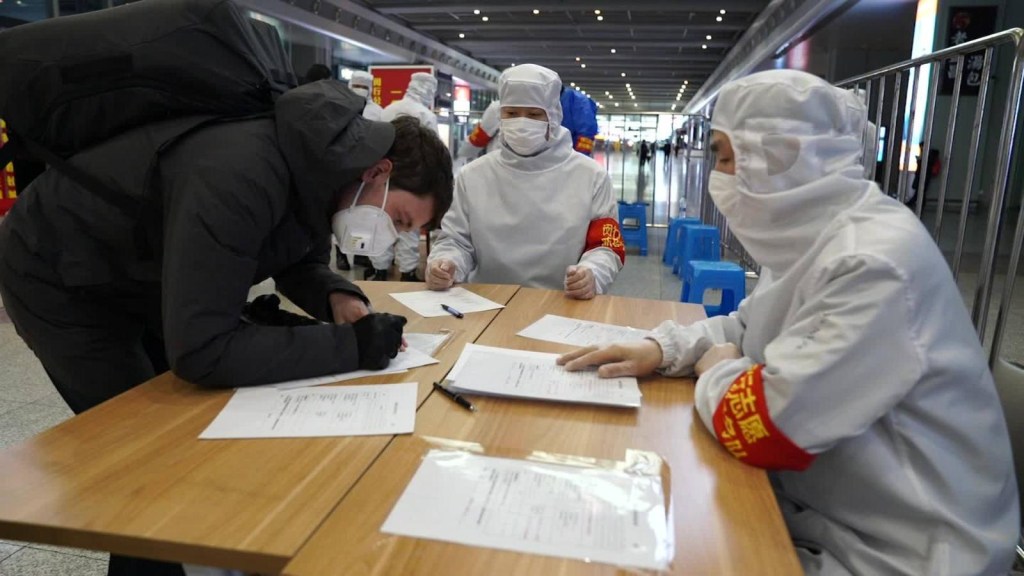 China teme segunda oleada de coronavirus por casos importados