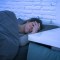 La ansiedad del sueño y el horario de verano pueden exacerbar el insomnio, pero el estiramiento puede ayudar