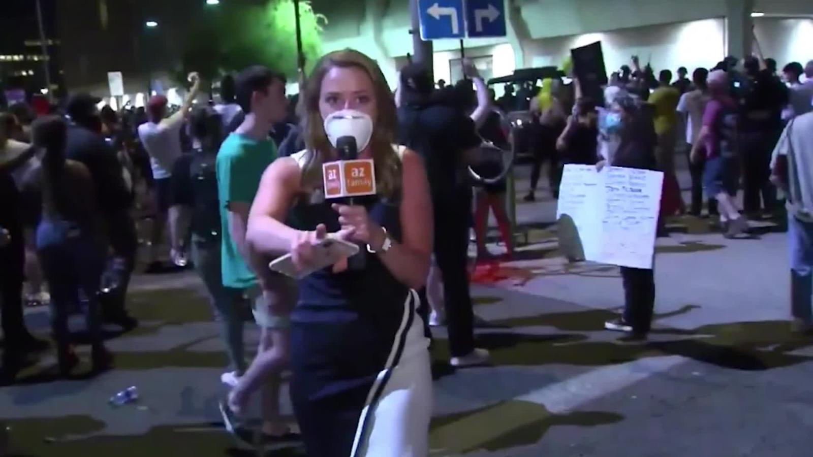 Periodistas reciben ataques de la Policía y manifestantes durante protestas  en EE.UU. | Video | CNN