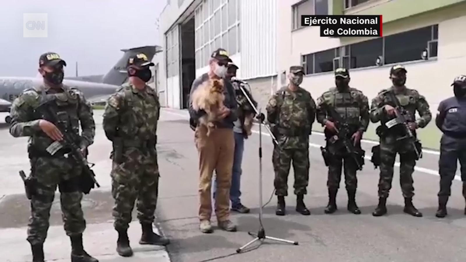 Militares Colombianos Rescatan A Ciudadanos Extranjeros Secuestrados Con Sus Dos Perros Video Cnn