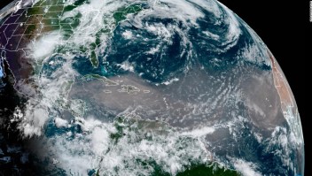 La histórica columna de polvo sahariano está oscureciendo los cielos en el Caribe y pronto se extenderá a EE. UU.