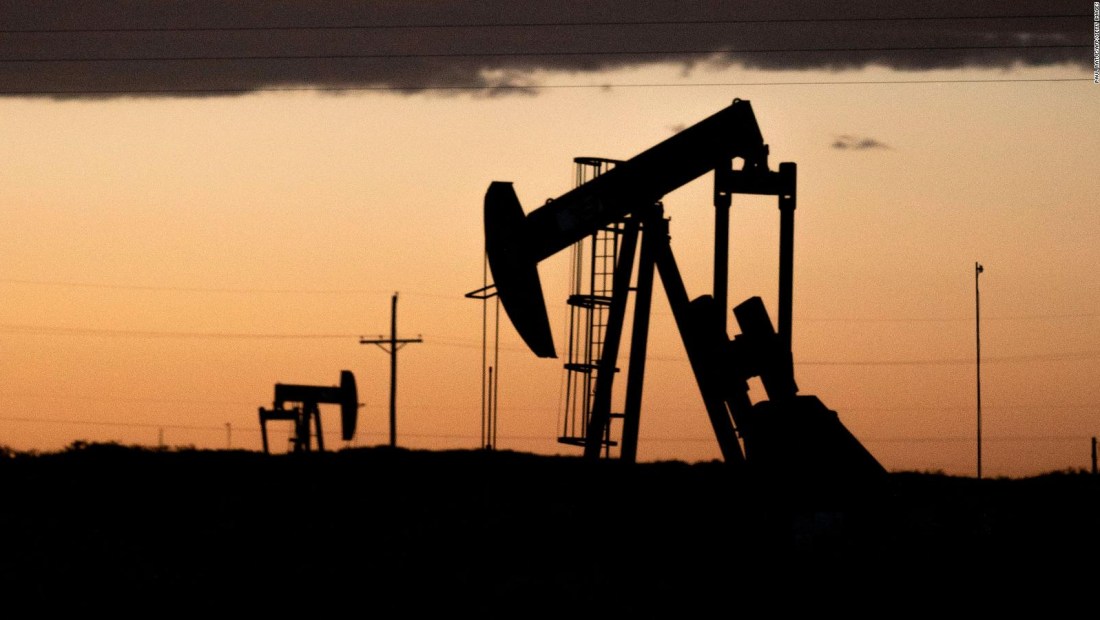 Covid-19 provoca el desplome de las ganancias petroleras