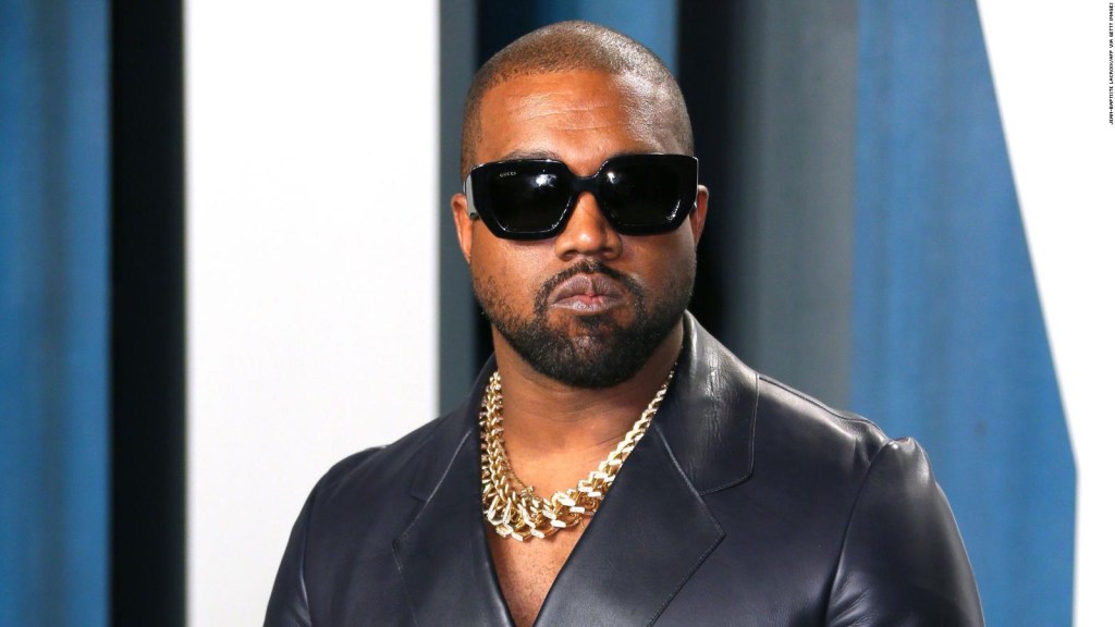 Kanye West amenaza con terminar contratos con Adidas y Gap