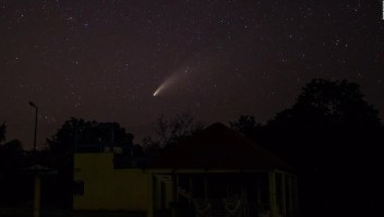 Video capta recorrido del cometa NEOWISE en México