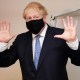 Boris Johnson pide mantenerse alerta ante el covid-19