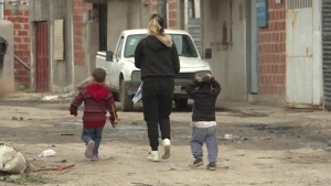 Pobreza infantil se agudiza en Argentina por la pandemia, dice Unicef