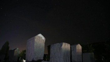 Impactante lluvia de meteoritos ilumina cielo en Bosnia