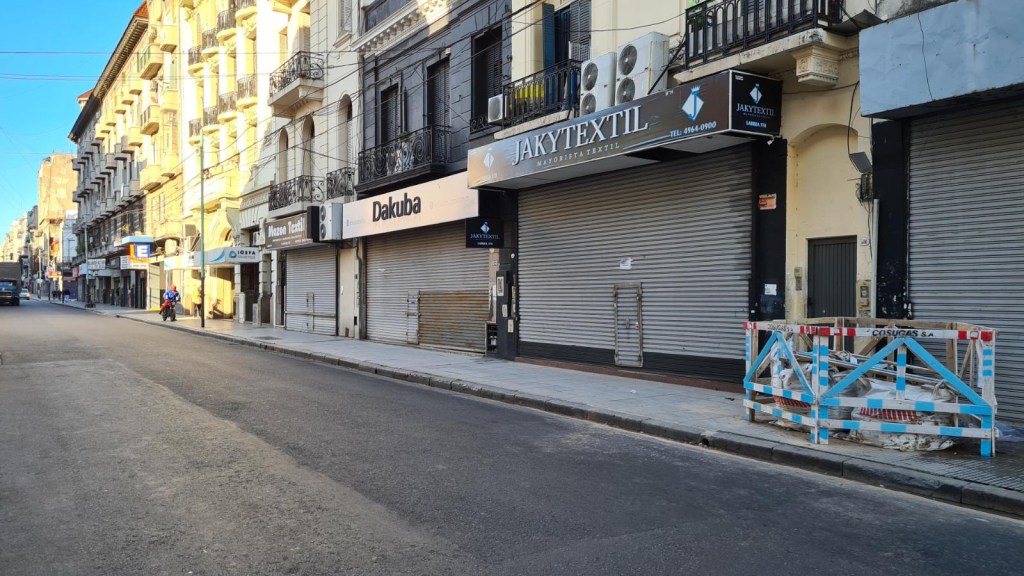 Buenos Aires reabre sus zonas comerciales