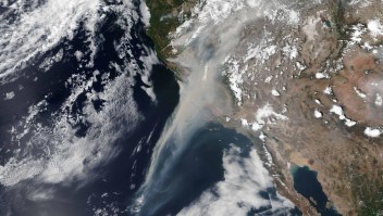 California, bajo el humo de los incendios