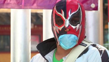 La pandemia hunde la industria de la lucha libre mexicana