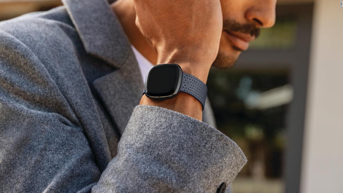 Los nuevos relojes inteligentes de Fitbit cuidan de tu salud CNN