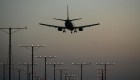 Estados Unidos analiza dar un nuevo apoyo a las aerolíneas