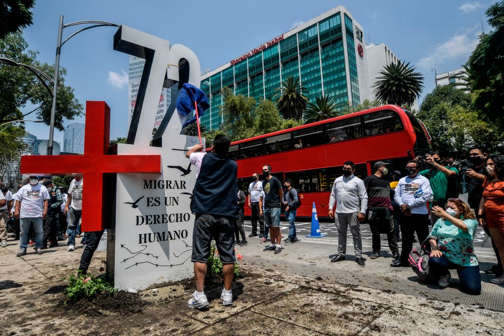 Instalan Un ‘antimonumento A 10 Años De La Masacre De 72 Migrantes En Tamaulipas Cnn 5583